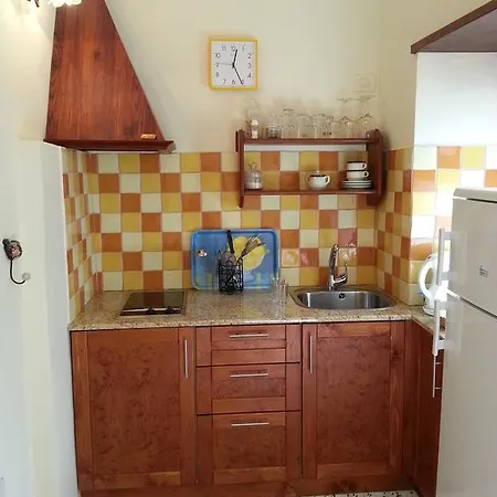 Anton Piche With Pool-adults Only *