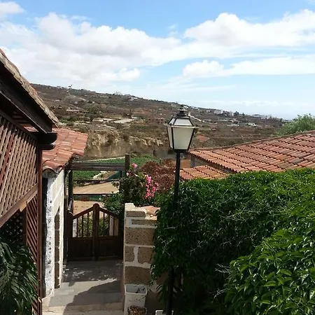 منزل ريفي Anton Piche With Pool-adults Only *