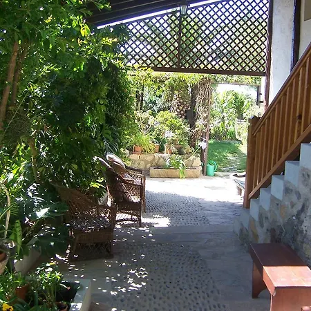 منزل ريفي Anton Piche With Pool-adults Only