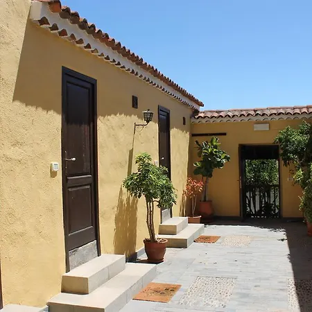 منزل ريفي Anton Piche With Pool-adults Only *