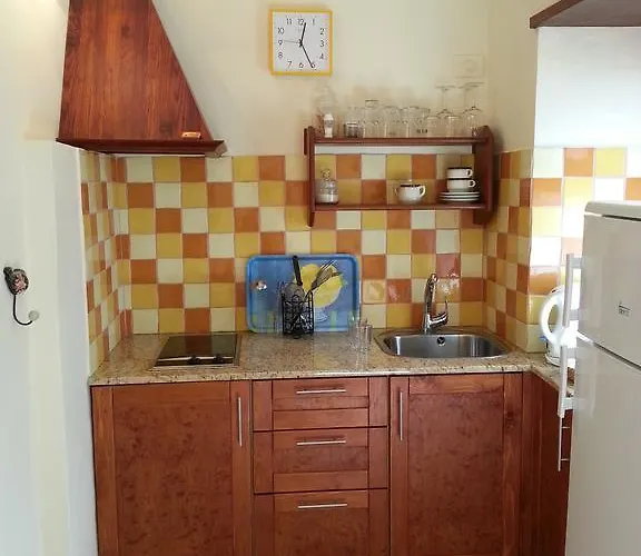 Anton Piche With Pool-adults Only *