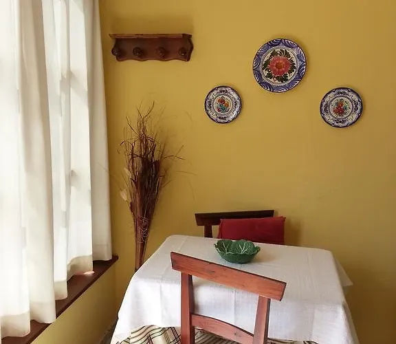 Anton Piche With Pool-adults Only Kır Evi *